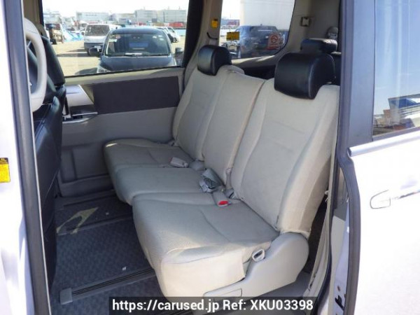Used 2008 AT toyota noah ZRR70W Image[16]