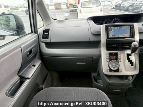 Used 2009 AT toyota noah ZRR70G Image[20]