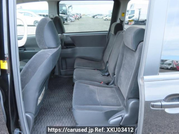 Used 2008 AT toyota voxy ZRR70G Image[18]