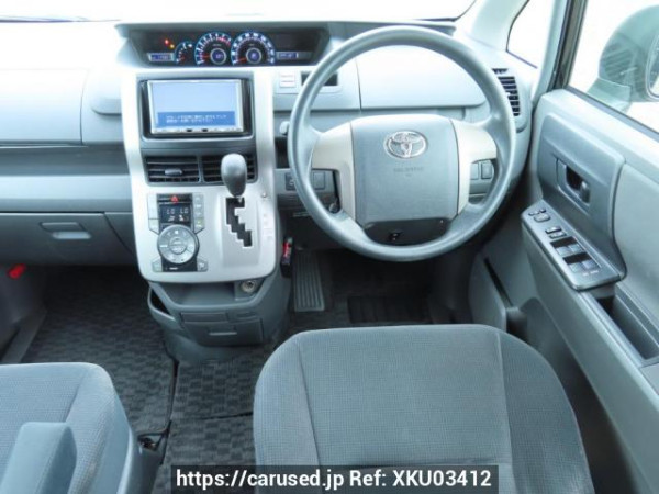 Used 2008 AT toyota voxy ZRR70G Image[24]