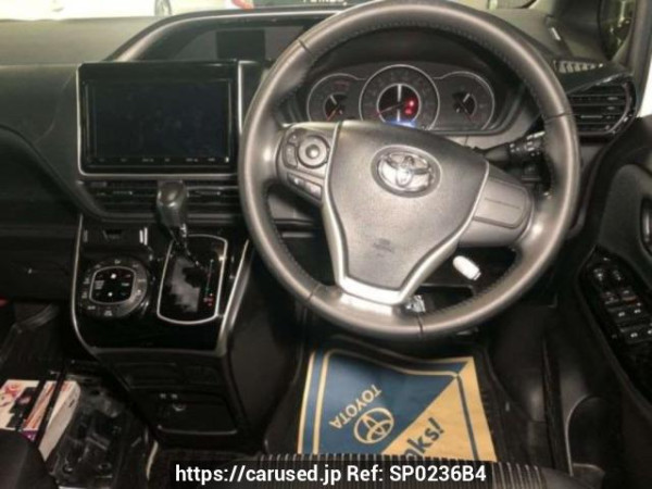 Used 2018 AT toyota voxy ZRR80W Image[2]