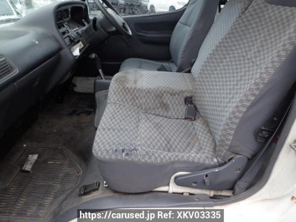 Used 2004 AT toyota regiusace-van TRH112V Image[11]