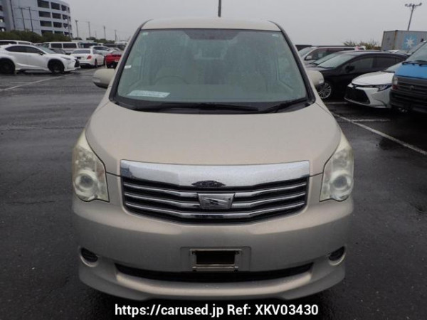 Used 2010 AT toyota noah ZRR70G Image[1]