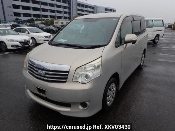 Used 2010 AT toyota noah ZRR70G Image[2]