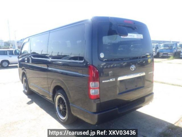 Used 2005 AT toyota regiusace-van KDH200V Image[4]