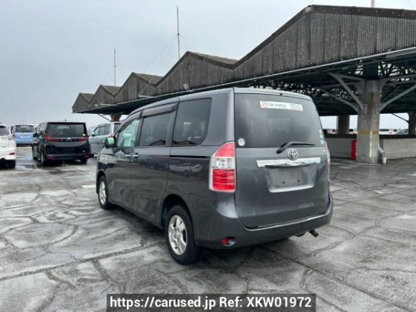 Used 2009 AT toyota noah ZRR75G Image[4]