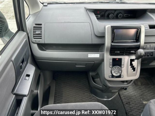 Used 2009 AT toyota noah ZRR75G Image[20]