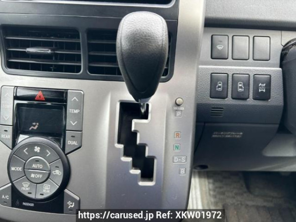 Used 2009 AT toyota noah ZRR75G Image[27]