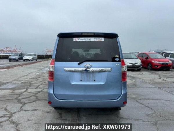 Used 2007 AT toyota noah ZRR70G Image[5]
