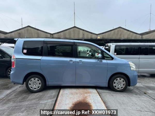 Used 2007 AT toyota noah ZRR70G Image[7]