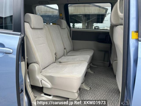 Used 2007 AT toyota noah ZRR70G Image[15]