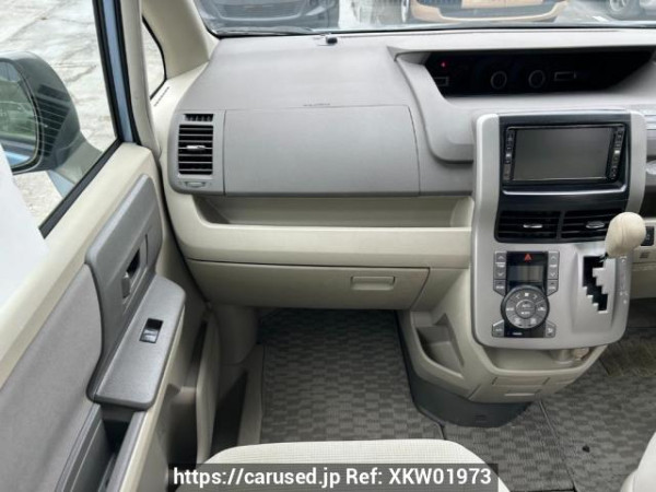 Used 2007 AT toyota noah ZRR70G Image[20]