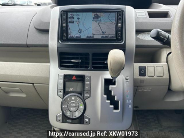 Used 2007 AT toyota noah ZRR70G Image[24]