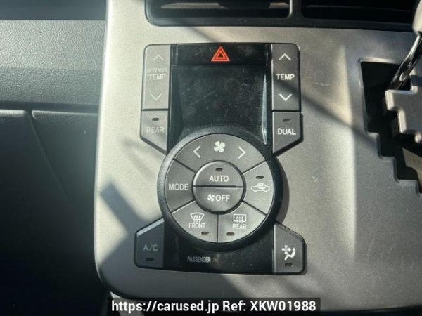 Used 2008 AT toyota noah ZRR70W Image[27]