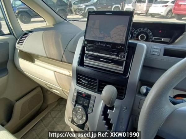 Used 2007 AT toyota noah ZRR75G Image[25]