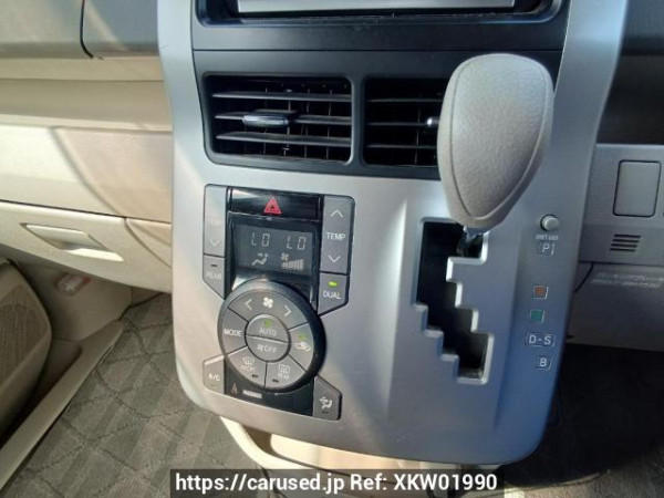Used 2007 AT toyota noah ZRR75G Image[29]
