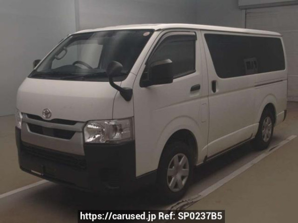 Used 2020 AT toyota hiace-van GDH206V Image[0]