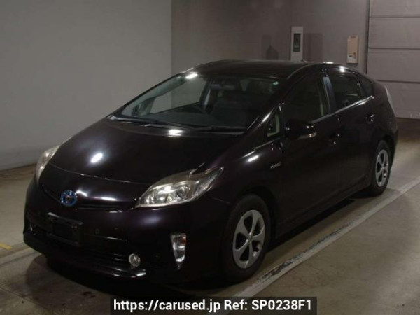 Used 2014 AT toyota prius ZVW30 Image[0]
