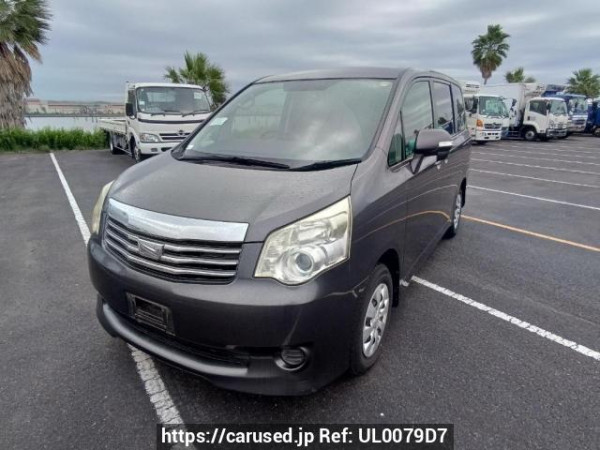 Used 2011 AT toyota noah ZRR70G Image[2]