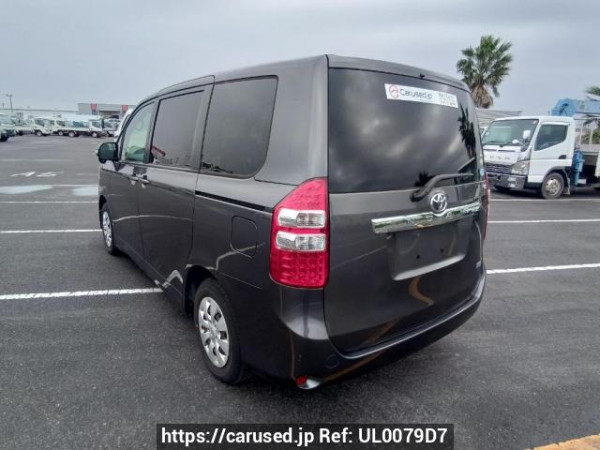 Used 2011 AT toyota noah ZRR70G Image[4]
