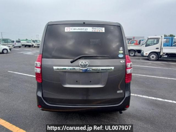 Used 2011 AT toyota noah ZRR70G Image[5]