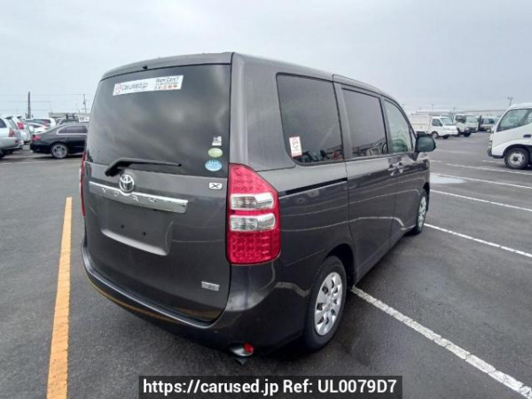 Used 2011 AT toyota noah ZRR70G Image[6]