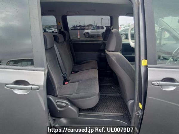 Used 2011 AT toyota noah ZRR70G Image[15]
