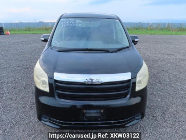Used 2007 AT toyota noah ZRR70G Image[1]