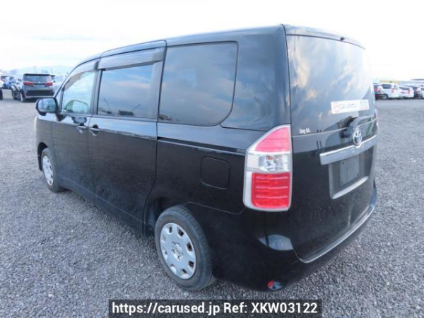 Used 2007 AT toyota noah ZRR70G Image[4]