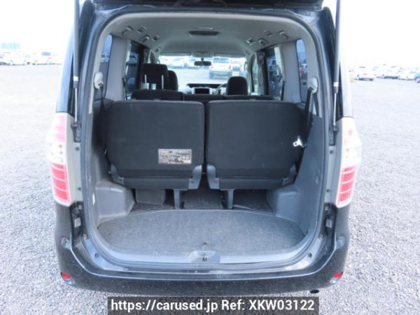Used 2007 AT toyota noah ZRR70G Image[8]