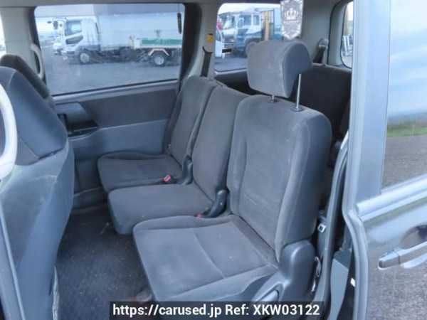 Used 2007 AT toyota noah ZRR70G Image[19]