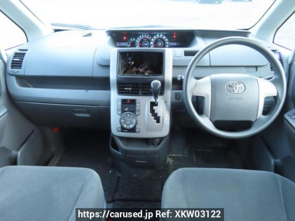 Used 2007 AT toyota noah ZRR70G Image[22]