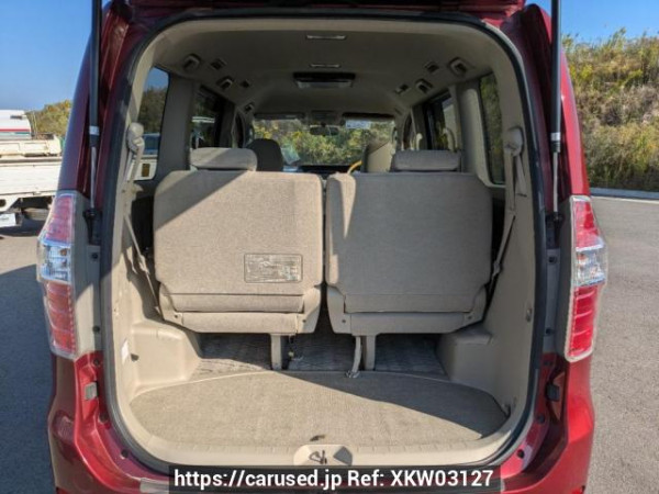 Used 2007 AT toyota noah ZRR75G Image[8]