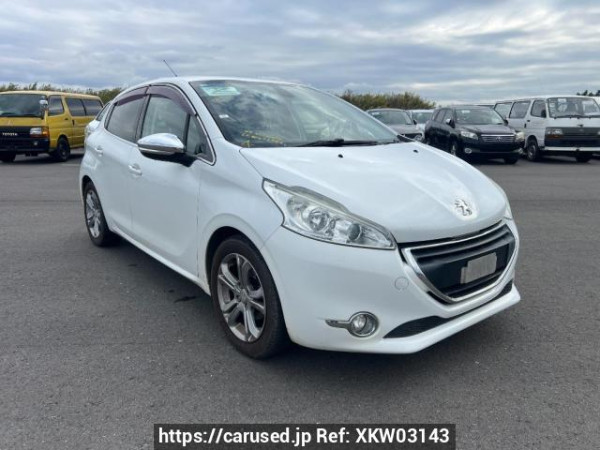 Used 2014 AT peugeot 208 A9HM01 Image[0]