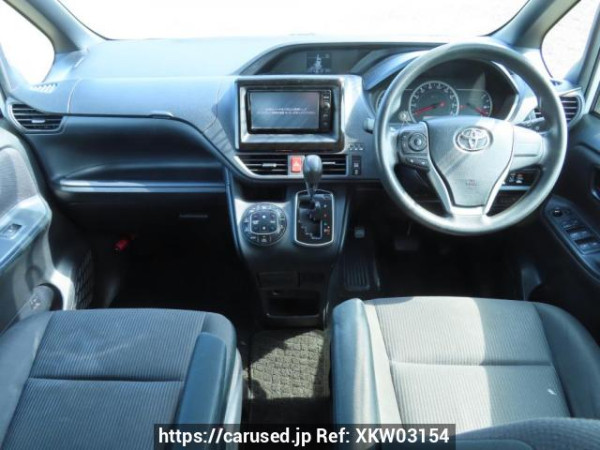 Used 2014 AT toyota noah ZRR80G Image[22]
