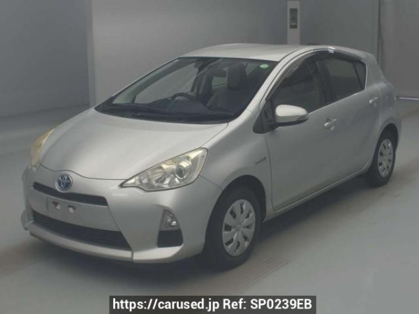 Used 2012 AT toyota aqua NHP10 Image[0]