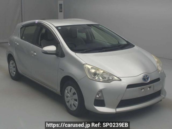 Used 2012 AT toyota aqua NHP10 Image[2]