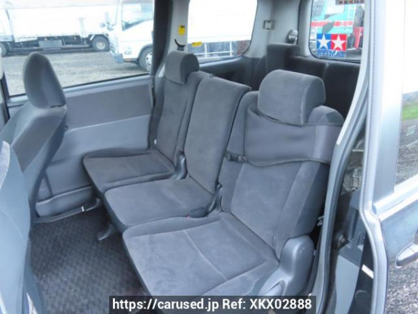Used 2009 AT toyota noah ZRR70G Image[19]