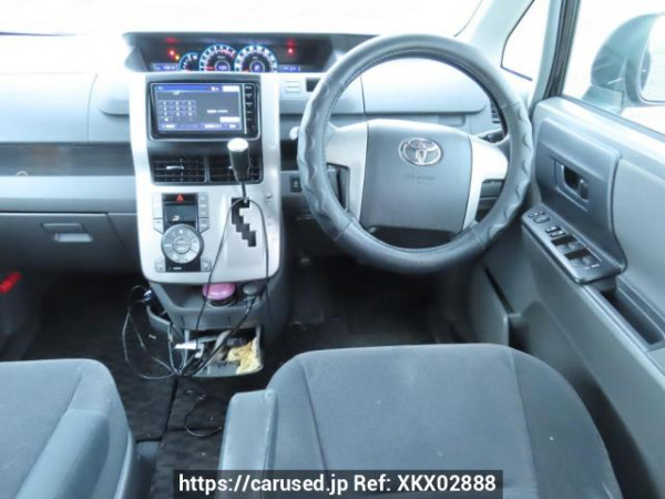 Used 2009 AT toyota noah ZRR70G Image[24]
