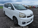 Toyota Voxy ZRR70W