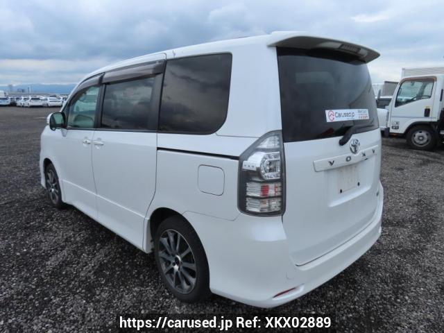 Buy Used 2010 Toyota Voxy ZRR70W (XKX02889) - Carused.jp