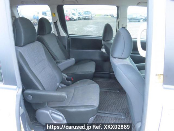 Used 2010 AT toyota voxy ZRR70W Image[16]