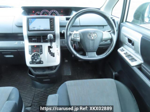 Used 2010 AT toyota voxy ZRR70W Image[24]