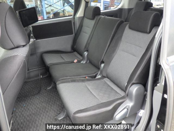 Used 2008 AT toyota noah ZRR70W Image[16]