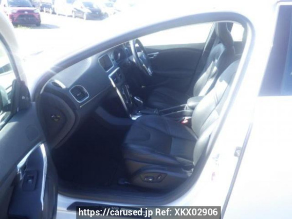 Used 2014 AT volvo v40 MB4164T Image[12]