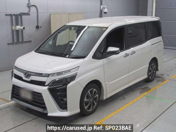 Used 2018 AT toyota voxy ZRR80W Image[0]