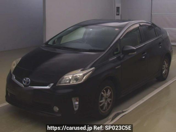 Used 2014 AT toyota prius ZVW30 Image[0]