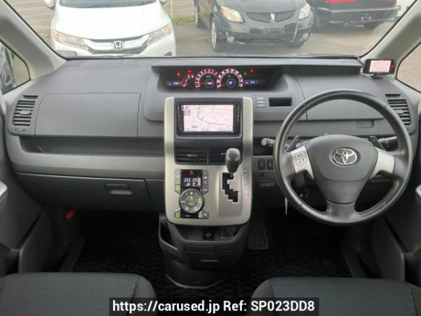 Used 2009 AT toyota voxy ZRR75W Image[2]