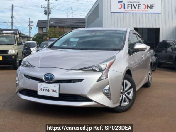 Used 2016 AT toyota prius ZVW55 Image[0]