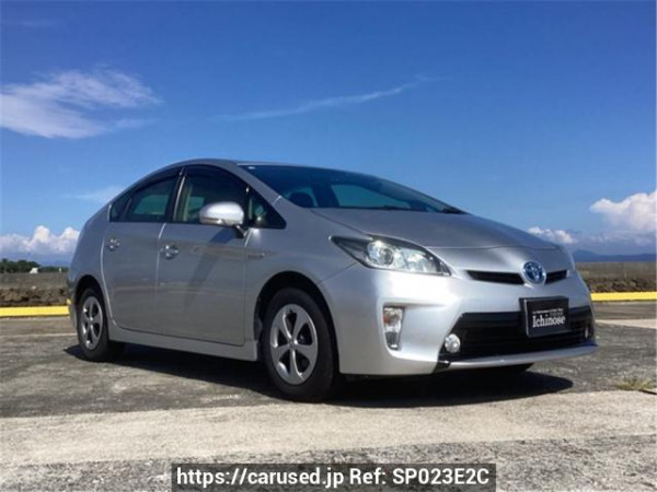 Used 2014 AT toyota prius ZVW30 Image[0]